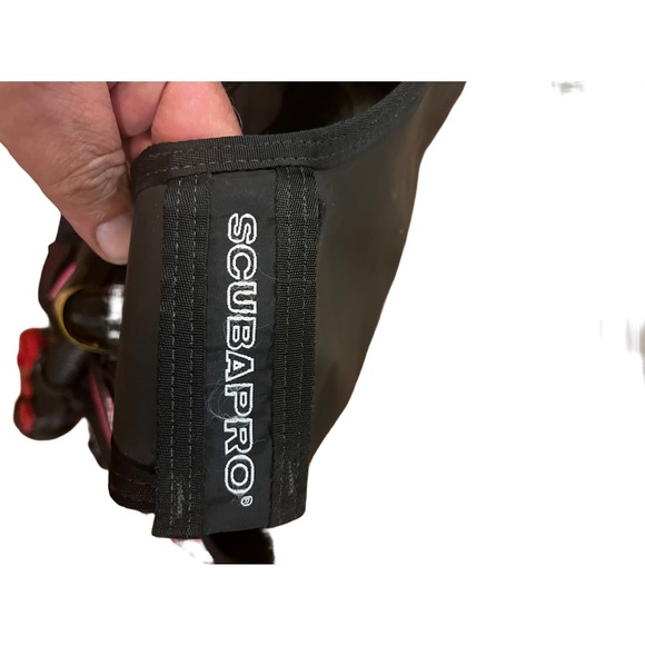 ScubaPro Classic Plus BCD w/ Air2 & Inflation Hose - Size Small Pink And Black - Picture 6 of 12